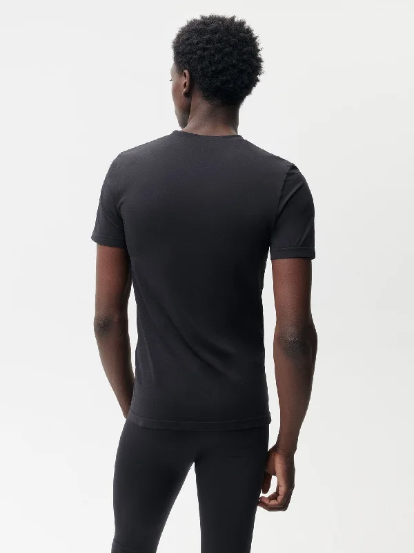 Men's Plant-Stretch T-Shirt—black