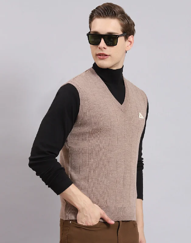 Men Brown Solid V Neck Sleeveless Sweater